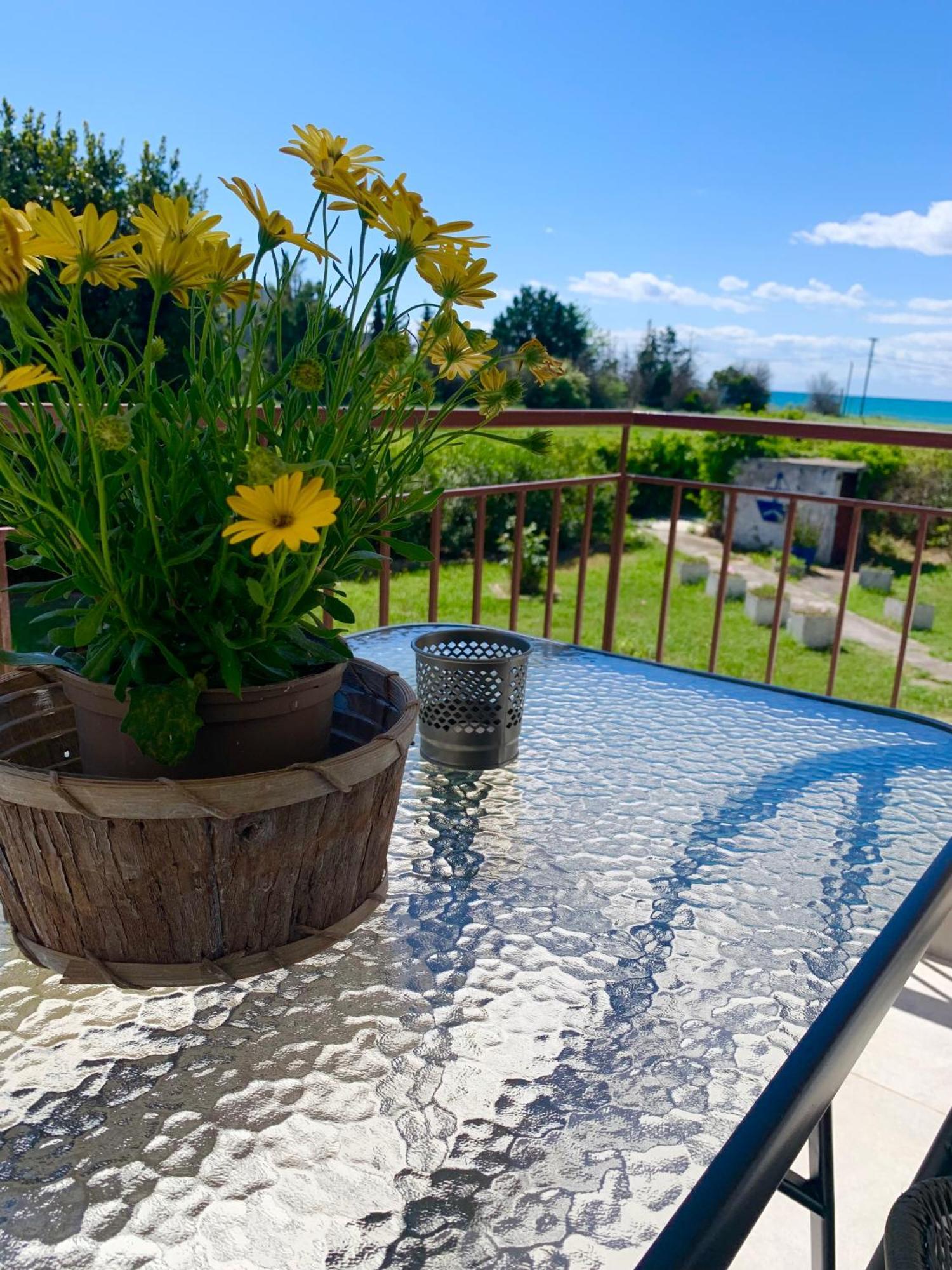 Lovely Apartment By The Sea 2 ….. 에파노미 외부 사진