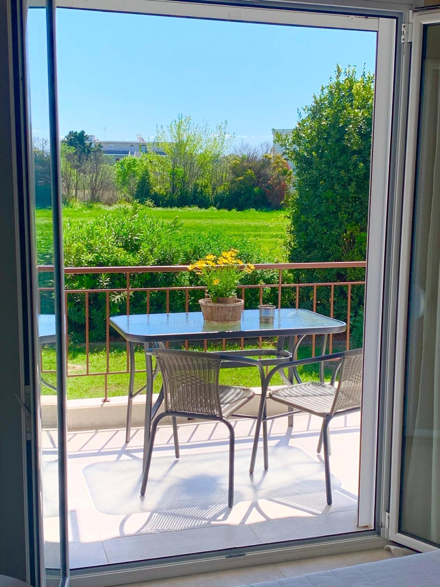 Lovely Apartment By The Sea 2 ….. 에파노미 외부 사진